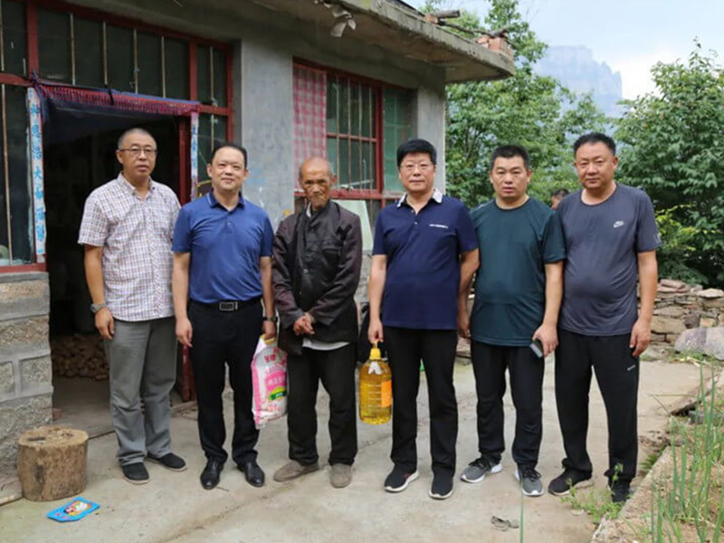 【安陽(yáng)市中醫(yī)院】鞏固脫貧攻堅(jiān)成果 共謀鄉(xiāng)村振興發(fā)展——我院黨委書(shū)記等一行四人赴分包村貧困村開(kāi)展扶貧幫扶工作調(diào)研